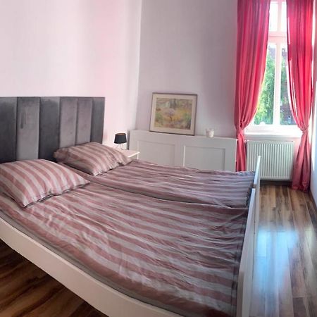 Kamienica Apartment Хожов Екстериор снимка