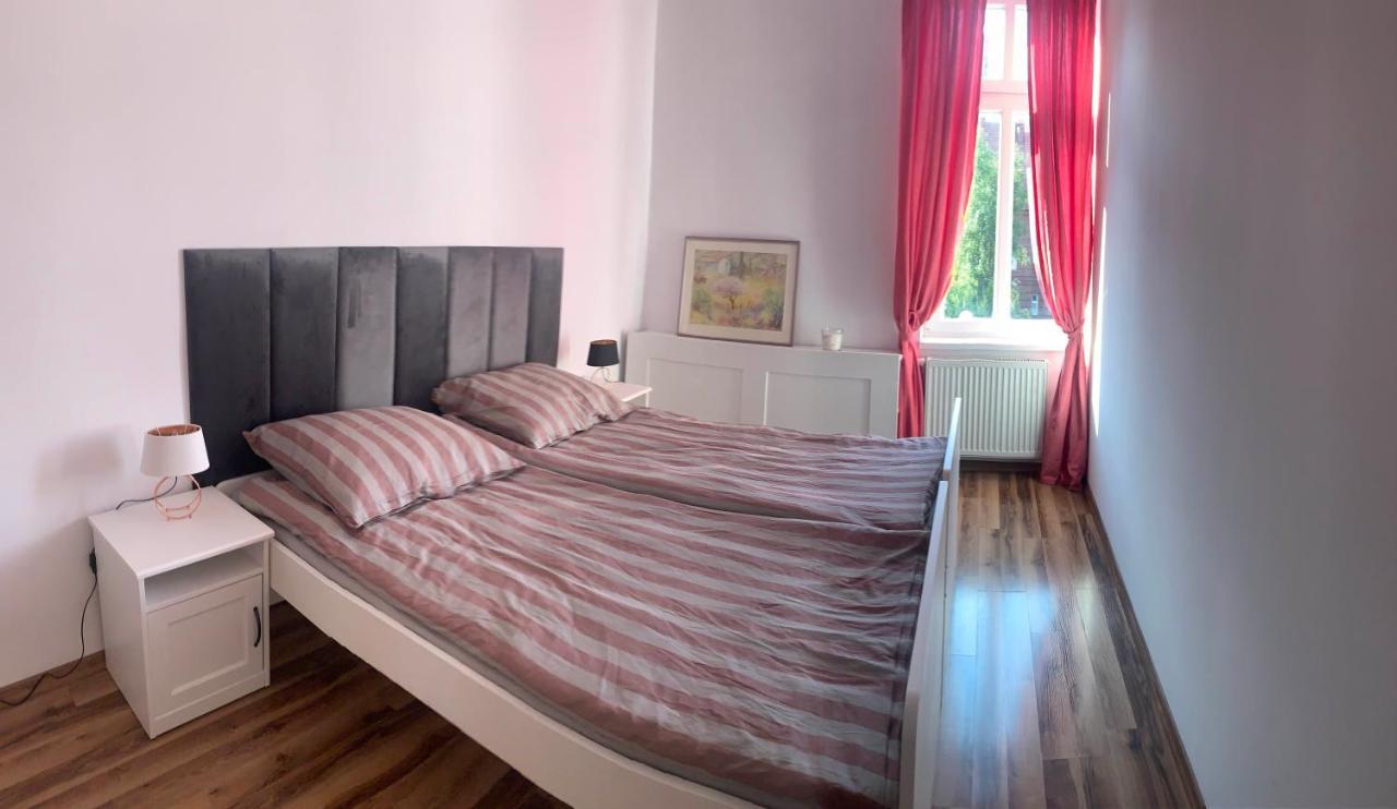 Kamienica Apartment Хожов Екстериор снимка