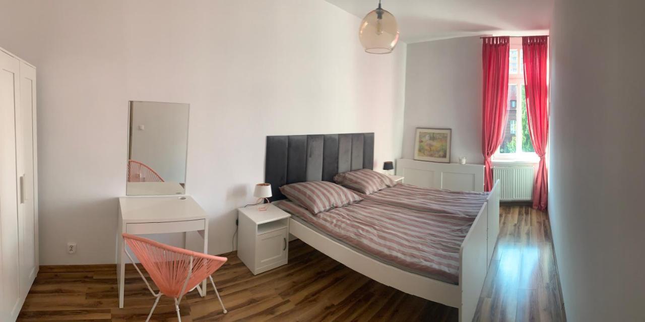 Kamienica Apartment Хожов Екстериор снимка